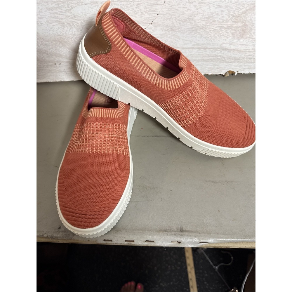 Ryka Vista slip-on sneakers in Orange Paprika with a white Re-Zorb outsole Sz9w